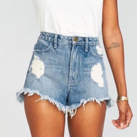 NWT Show Me Your Mumu Dark Wash Wyoming High Rise Distressed Shorts Size 25 - Picture 1 of 7
